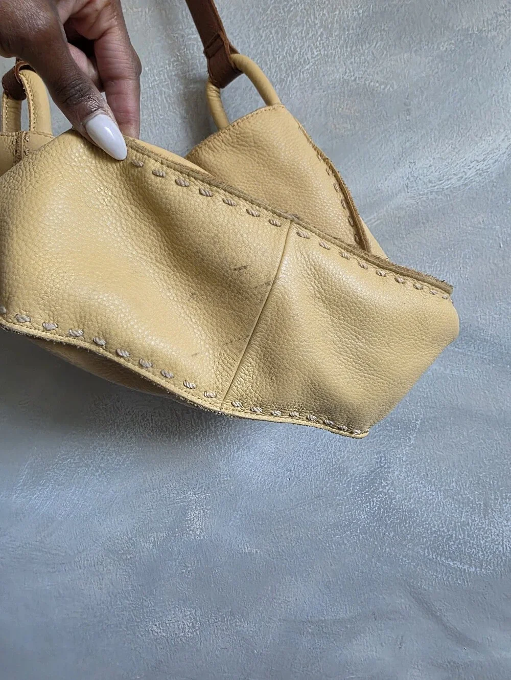 The Sak Los Feliz Slouchy Crossbody Yellow Leather Two Tone Pebbled 11.5x10x4 - Picture 10 of 13